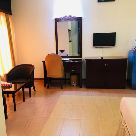 Grand Park Hotel Chittagong Buitenkant foto