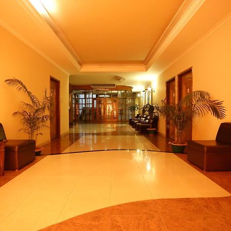 Grand Park Hotel Chittagong Buitenkant foto