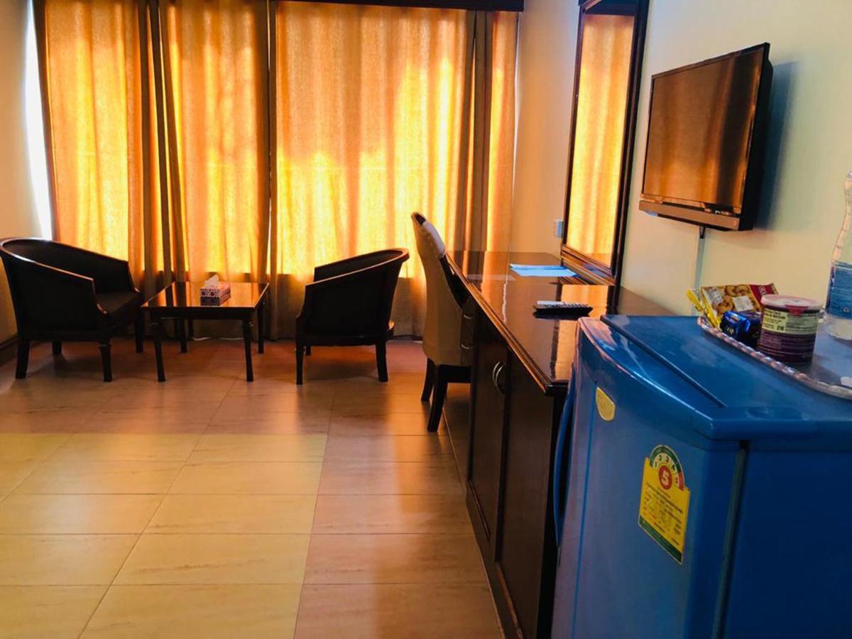 Grand Park Hotel Chittagong Buitenkant foto